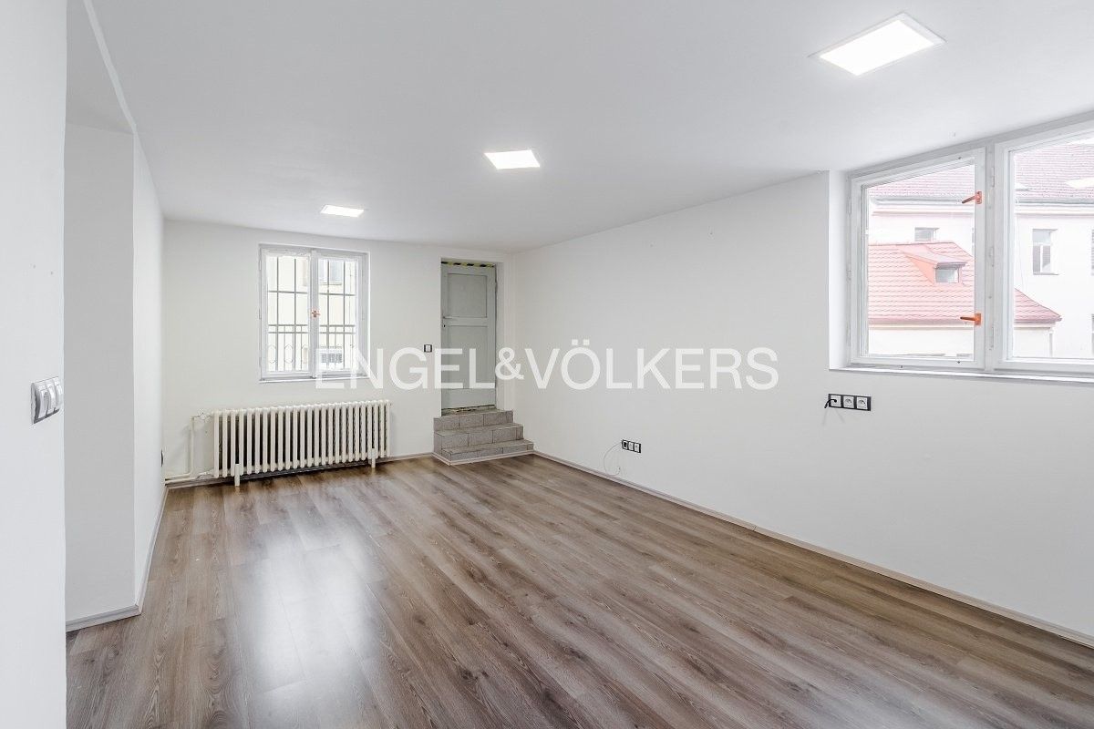 Pronájem kancelář - V jámě 1371, Praha Nové Město, 226 m² - 5