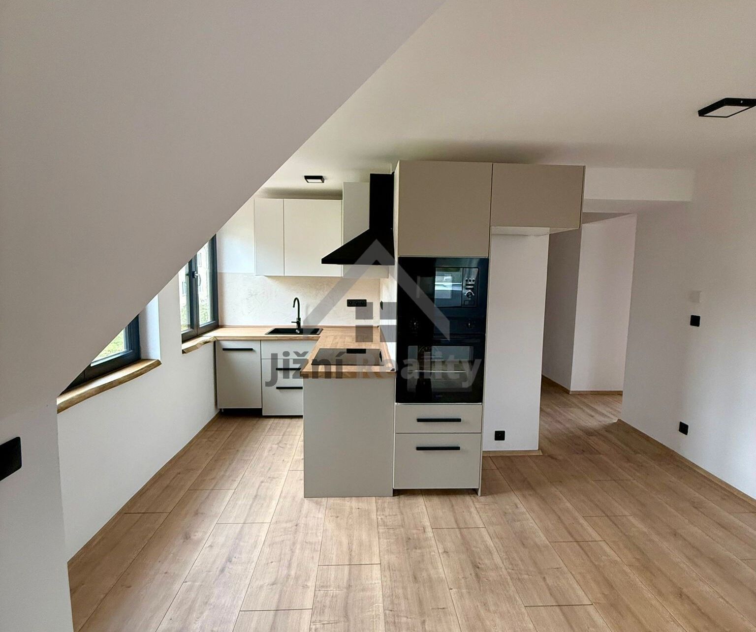 3+kk, Loučovice, 73 m² - 1
