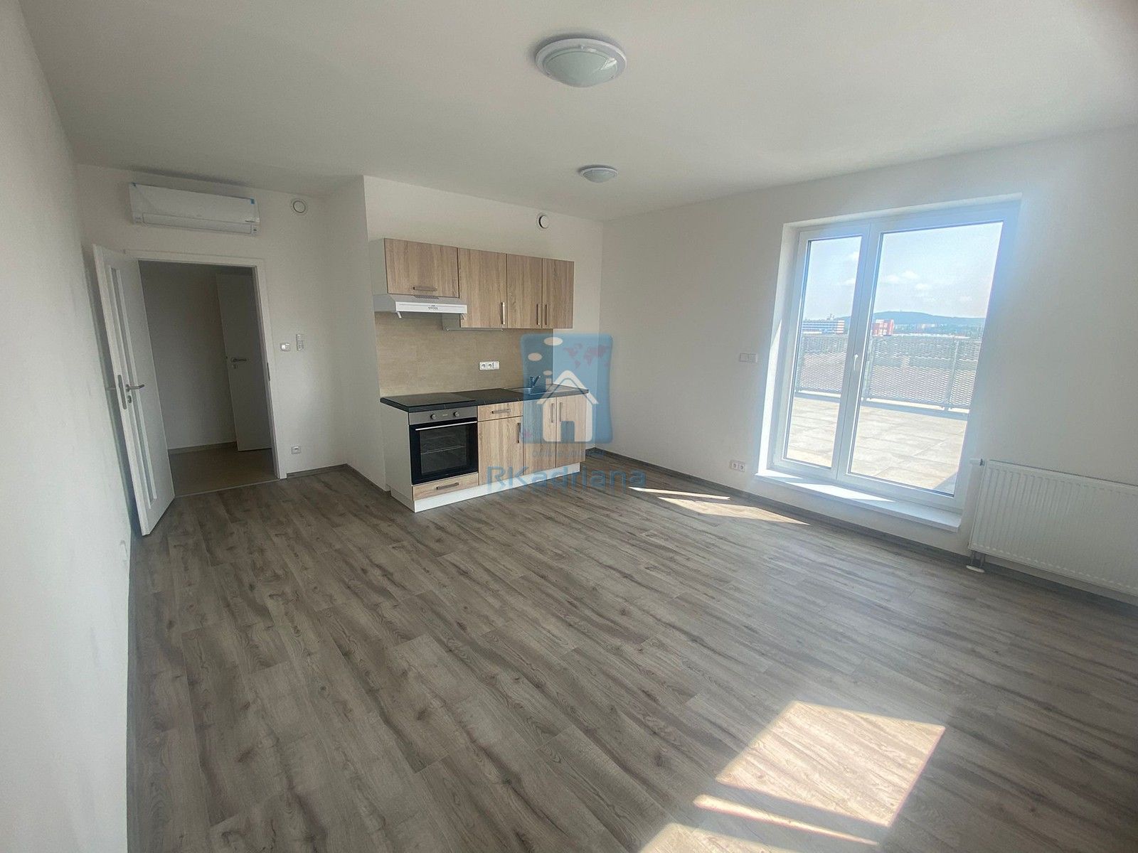 2+kk, Železniční, Plzeň, 78 m²