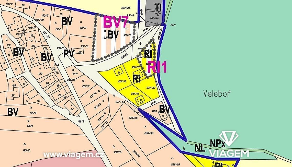 Pozemek pro bydlení, 381 m²