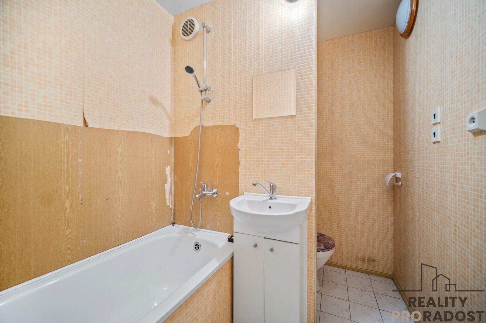2+kk, Bubeníkova, Pardubice Bílé Předměstí, 46 m² - 2