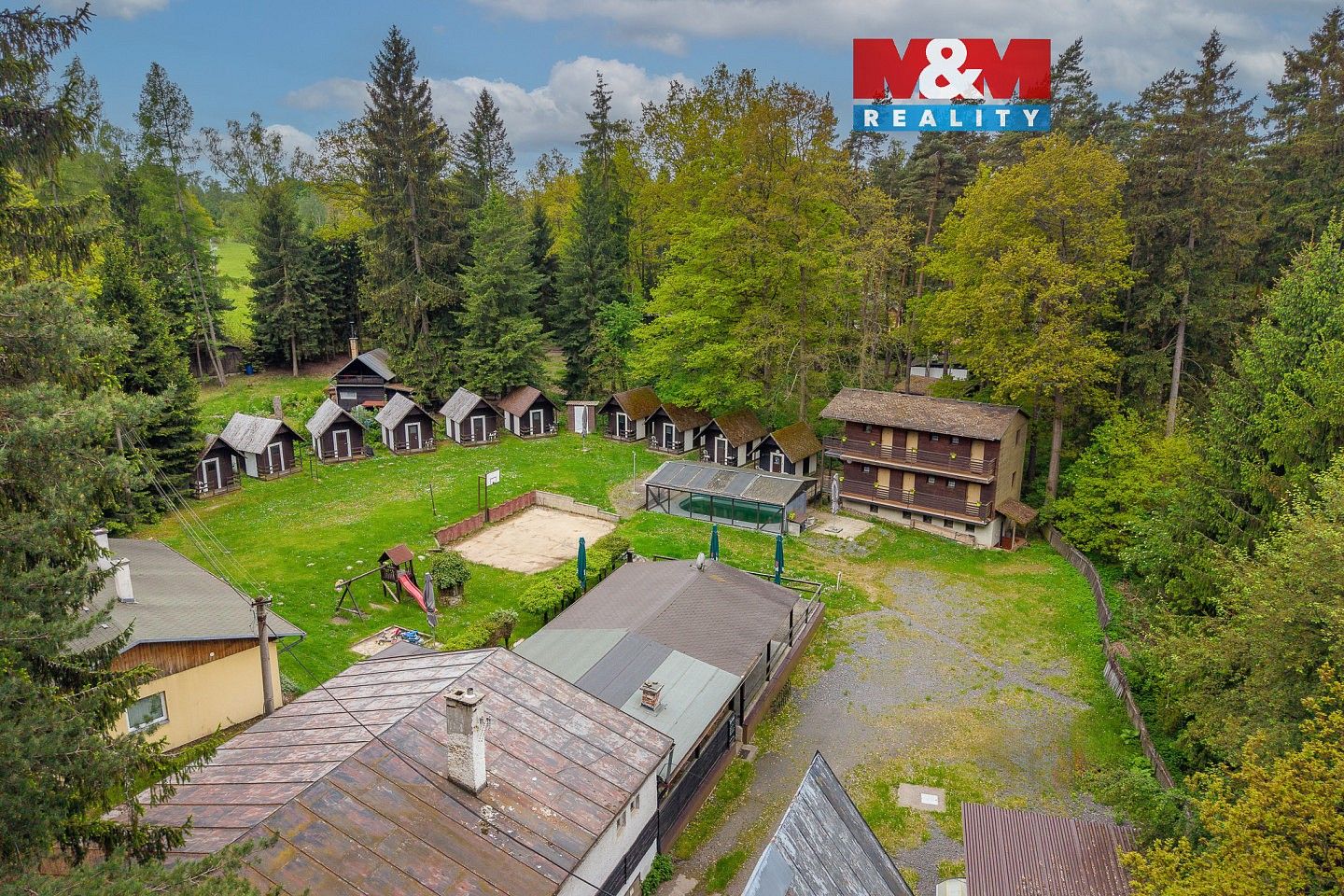 Komerční nemovitost, 795 m²