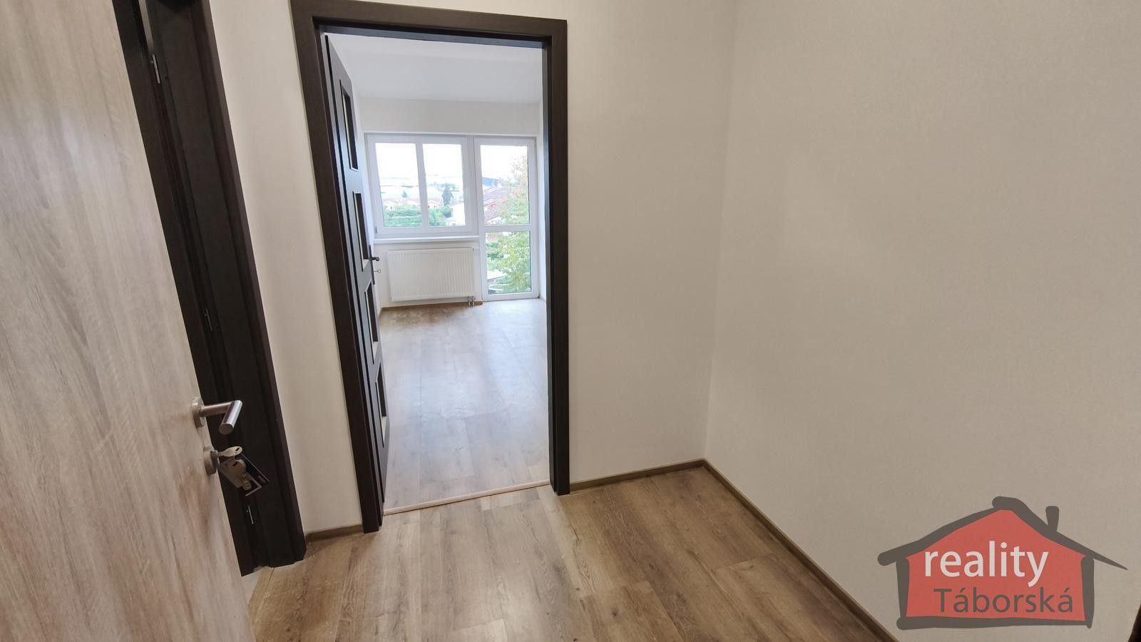 1+kk, Nupacká, Nupaky, 38 m²