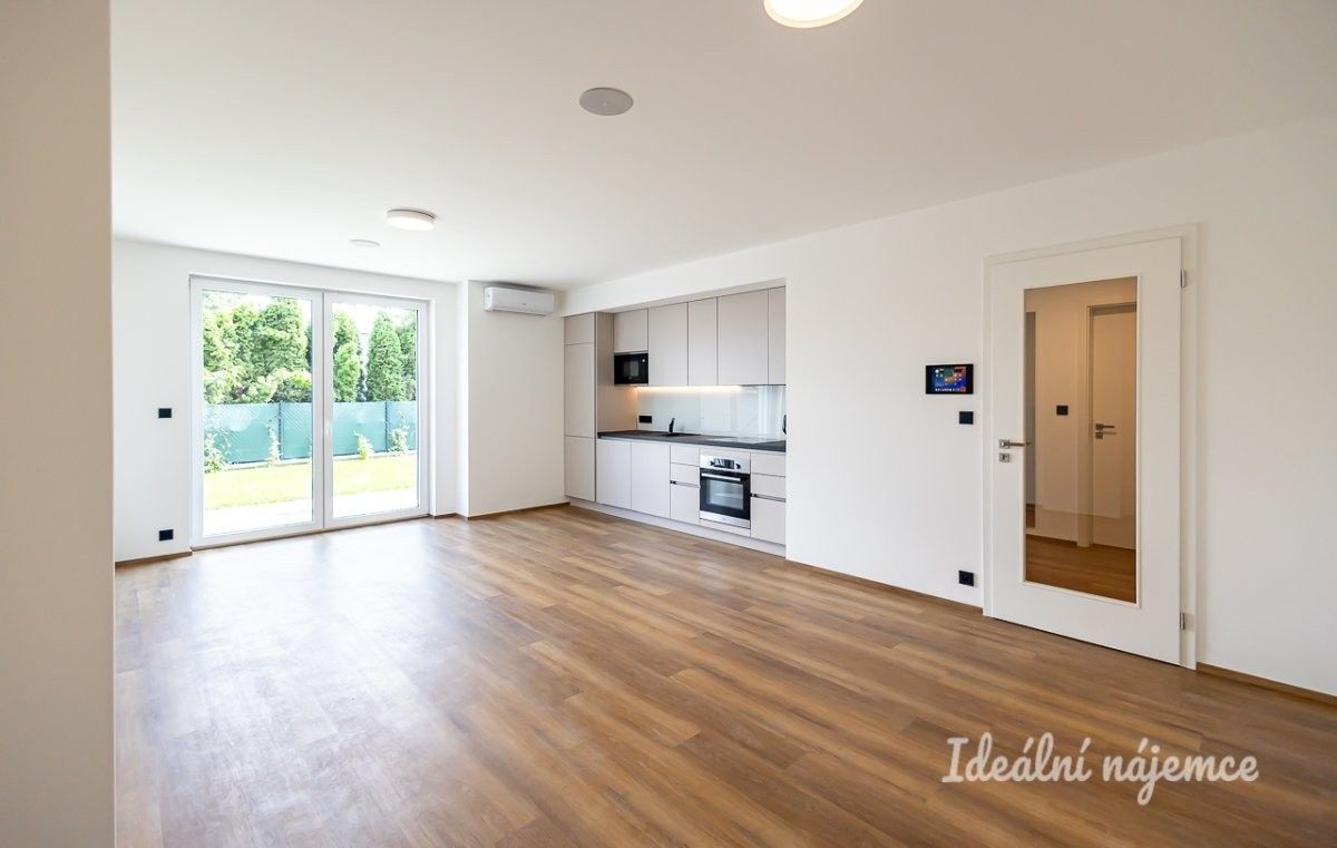 2+kk, náměstí Míru, Praha, 56 m² - 1