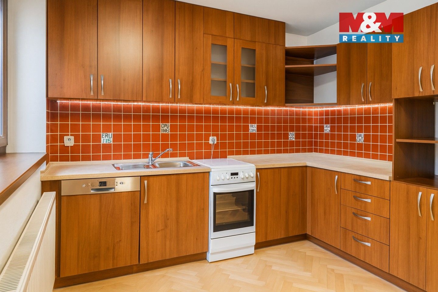 Pronájem byt 2+1 - Dukelská, Chvaletice, 46 m²