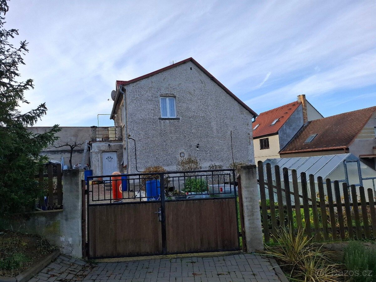 Prodej rodinný dům - Libušín, 273 06