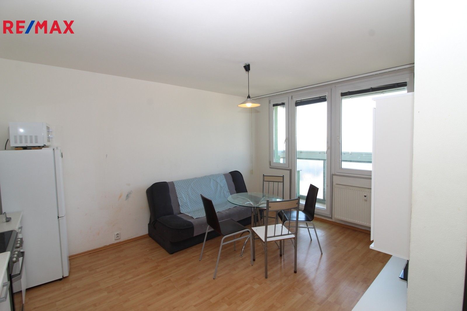 Prodej byt 2+kk - Jabloňová 2136, Praha, 36 m²