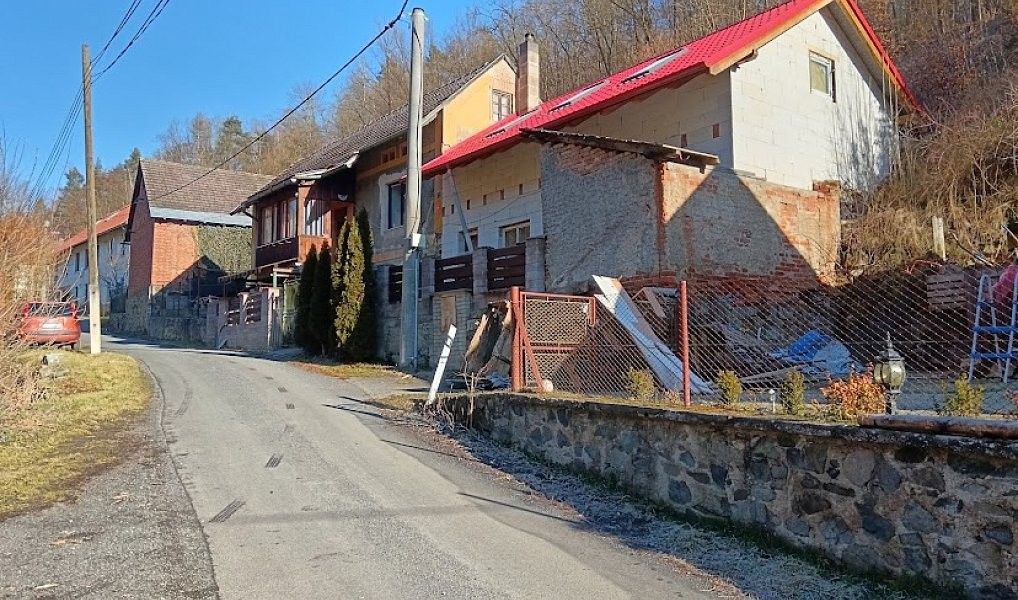 Chaty, Jílové u Prahy, 254 01