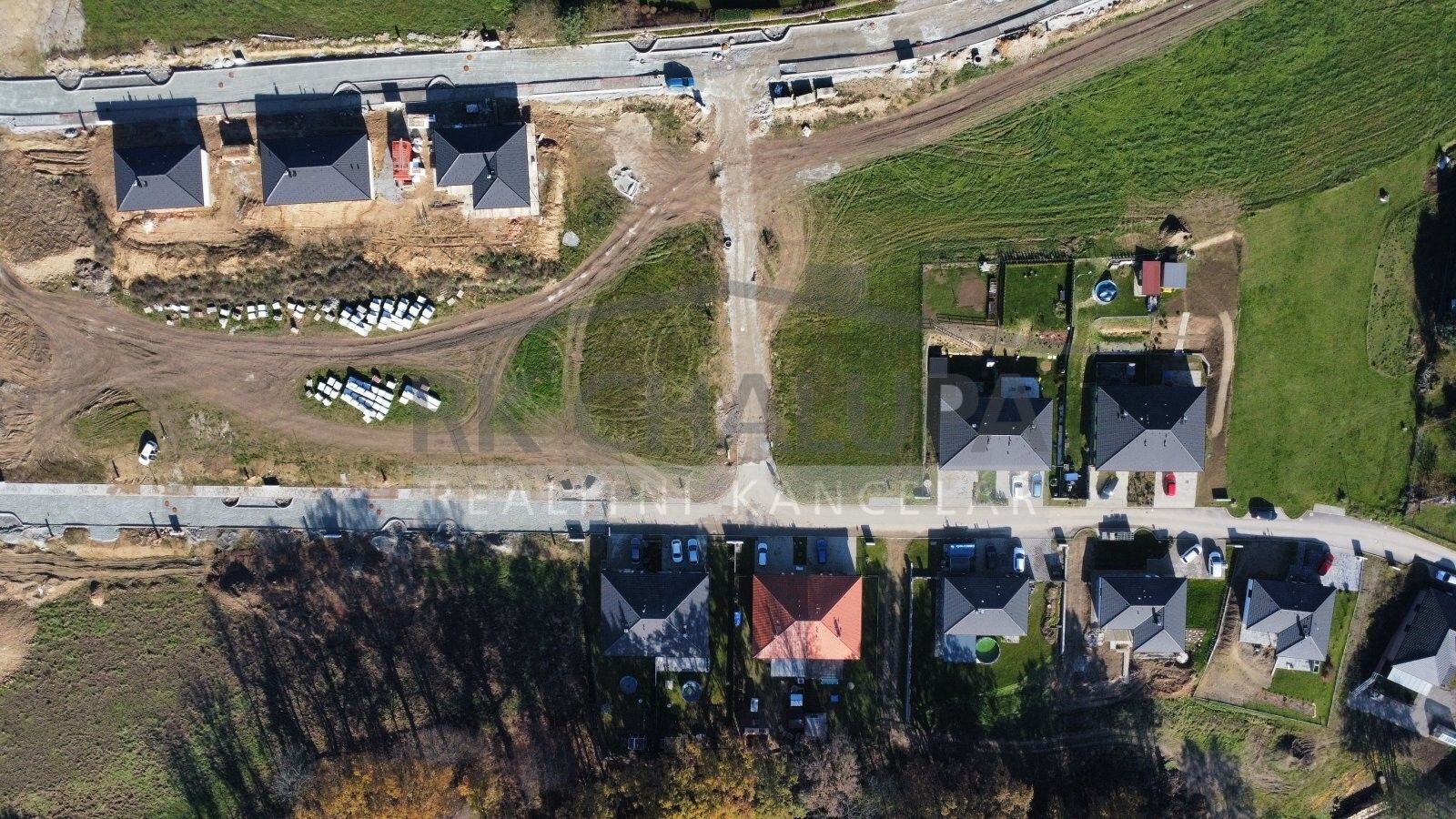 Prodej pozemek pro bydlení - Hosín, 988 m²