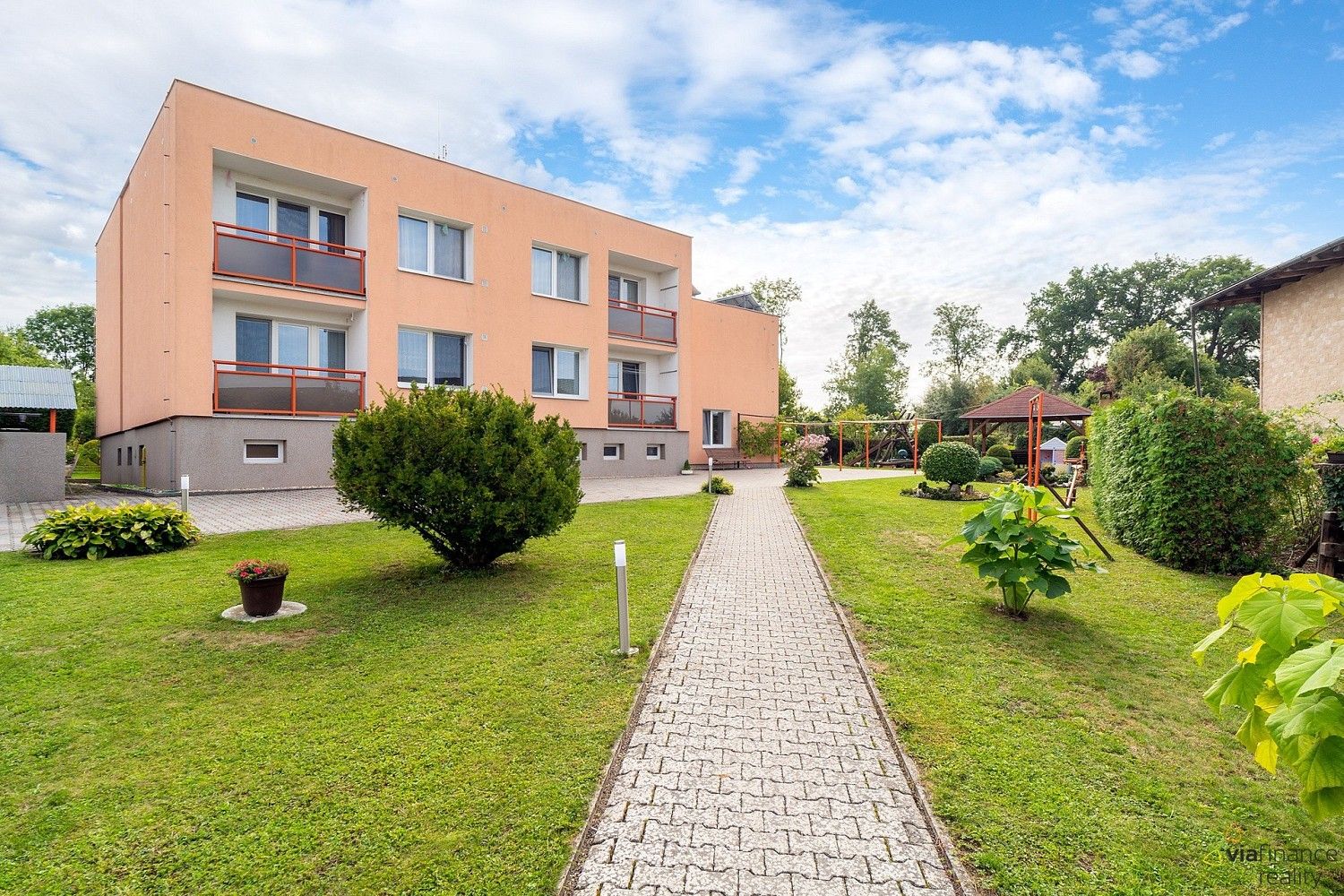 3+1, Nechanice - Suchá, okres Hradec Králové, 71 m² - 1