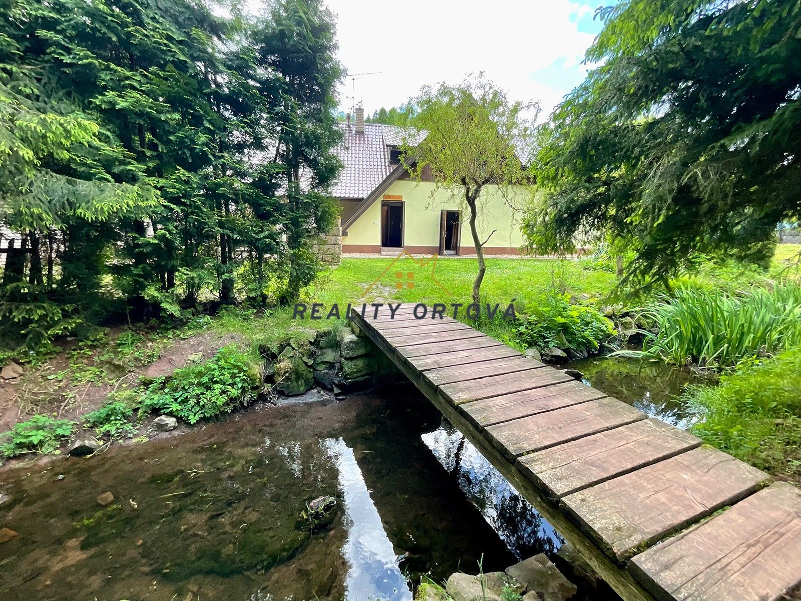 Rodinné domy, Studenec, 264 m²