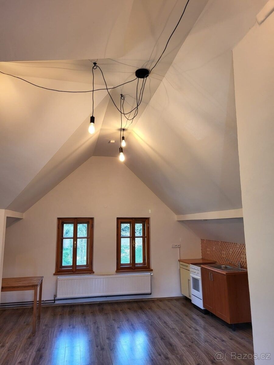 Pronájem byt - Praha, 165 00