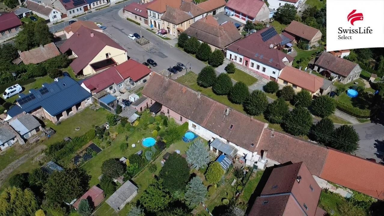 Prodej rodinný dům - nám.Sv.Trojice, Choltice, 174 m²