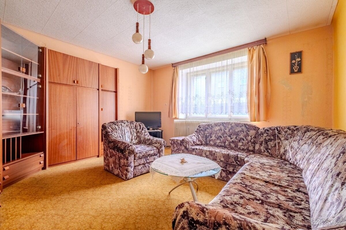 Prodej rodinný dům - Pečky, 289 11