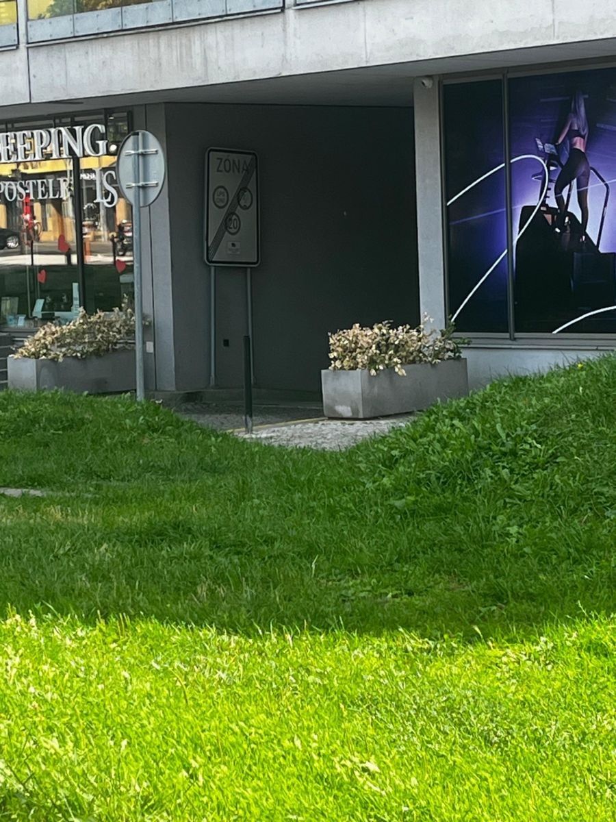 Garáže, Korunní, Praha - Vinohrady, 15 m²