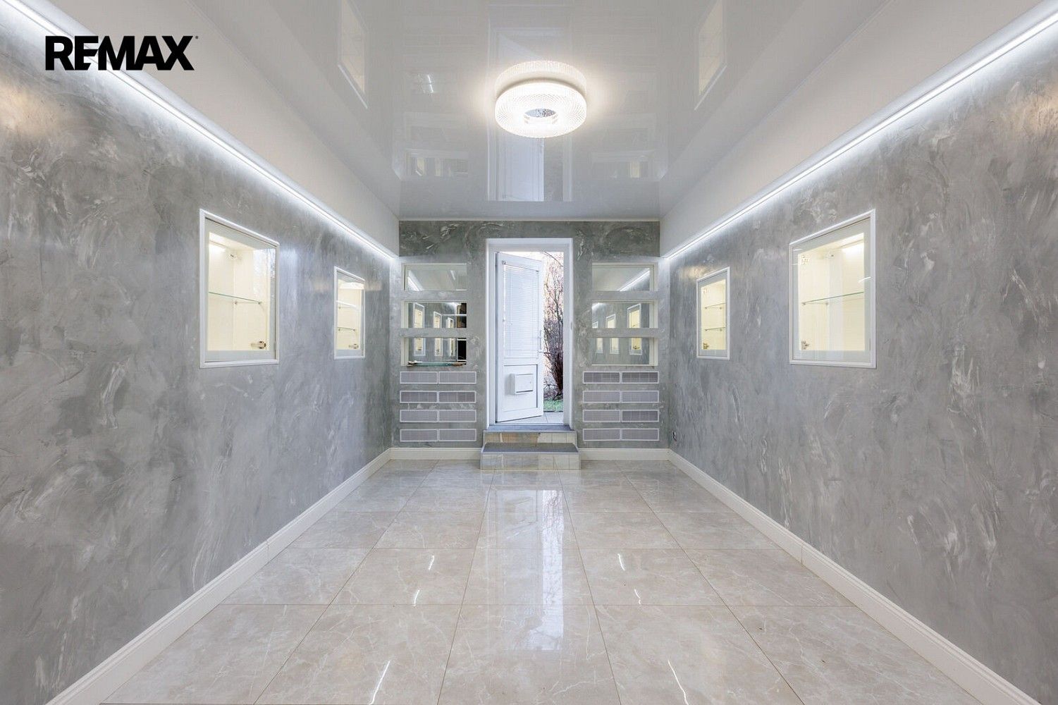 Obchodní prostory, Karlovy Vary - Rybáře, Karlovarský kraj, 72 m² - 2