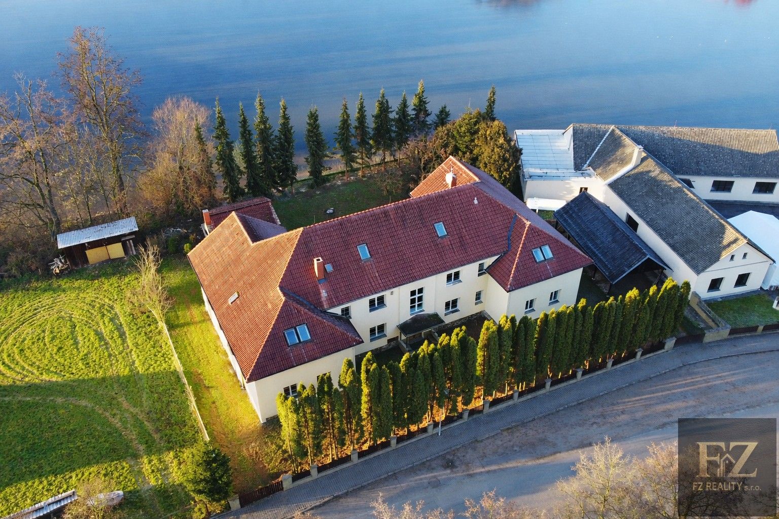 Činžovní domy, Želeč, 878 m²