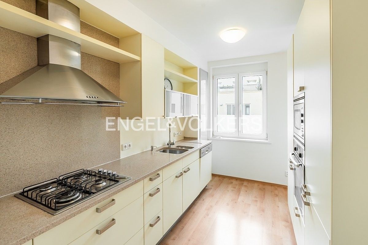 Byt 3+kk · 104 m² · U gymnázia 1234, Praha Nusle - 3