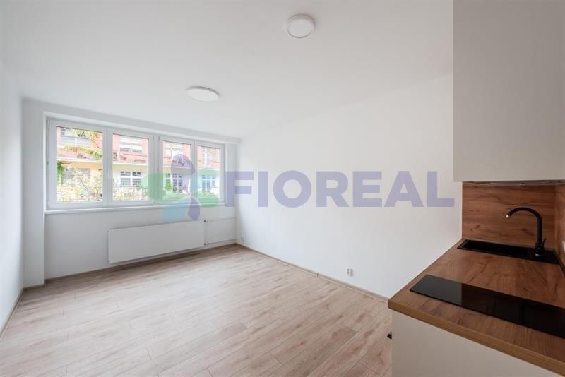 Pronájem byt 1+kk - Bulharská, Praha, 23 m²