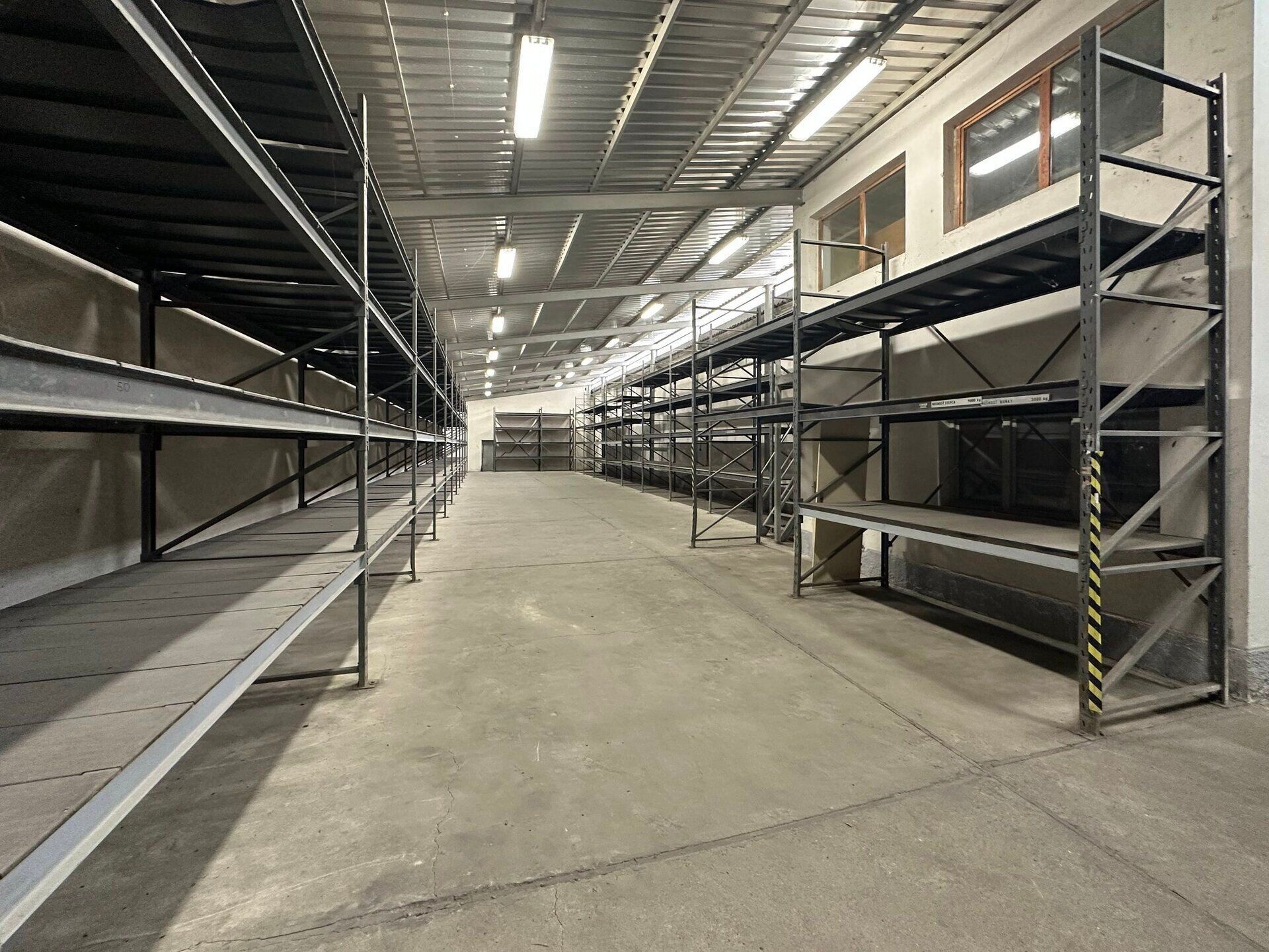 Pronájem sklad - Postoloprty Březno, 1 700 m² - 5