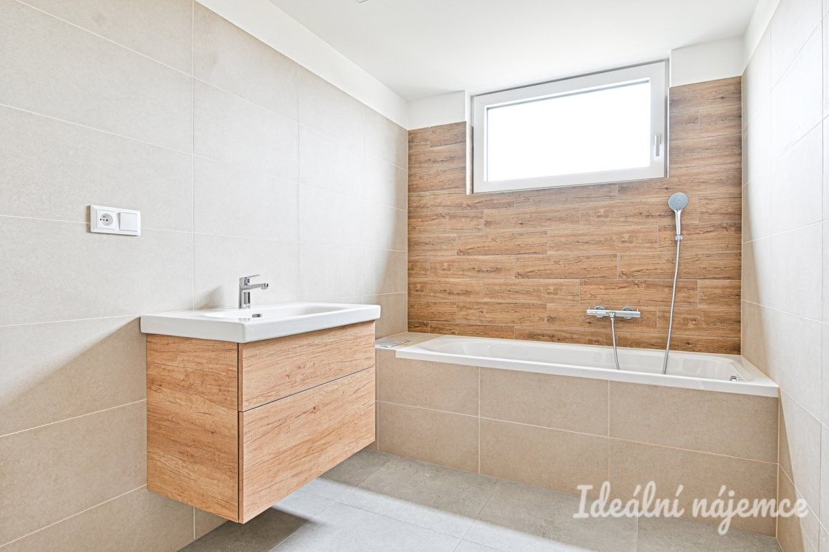 Pronájem byt 3+kk - Dragounů, Dobřany, 71 m² - 5