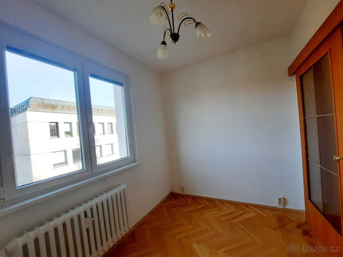 Byt 2+1 · 52 m² · Karlovy Vary, 360 01 - 3