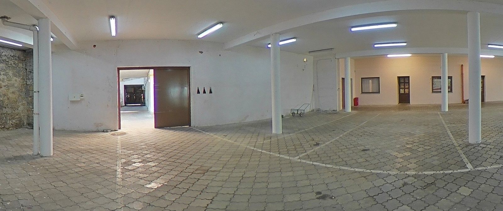 Pronájem obchodní prostory - Masarykovo náměstí, Brandýs nad Labem-Stará Boleslav, 458 m²