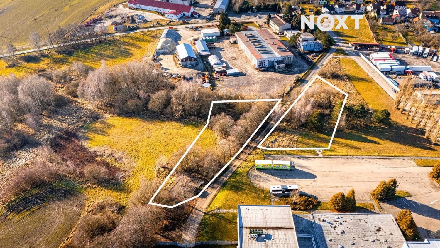 Prodej komerční pozemek - Studená