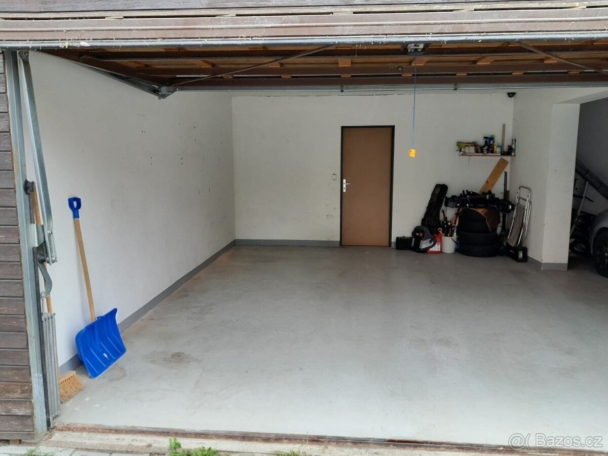 Garáže, Hybrálec, 586 01
