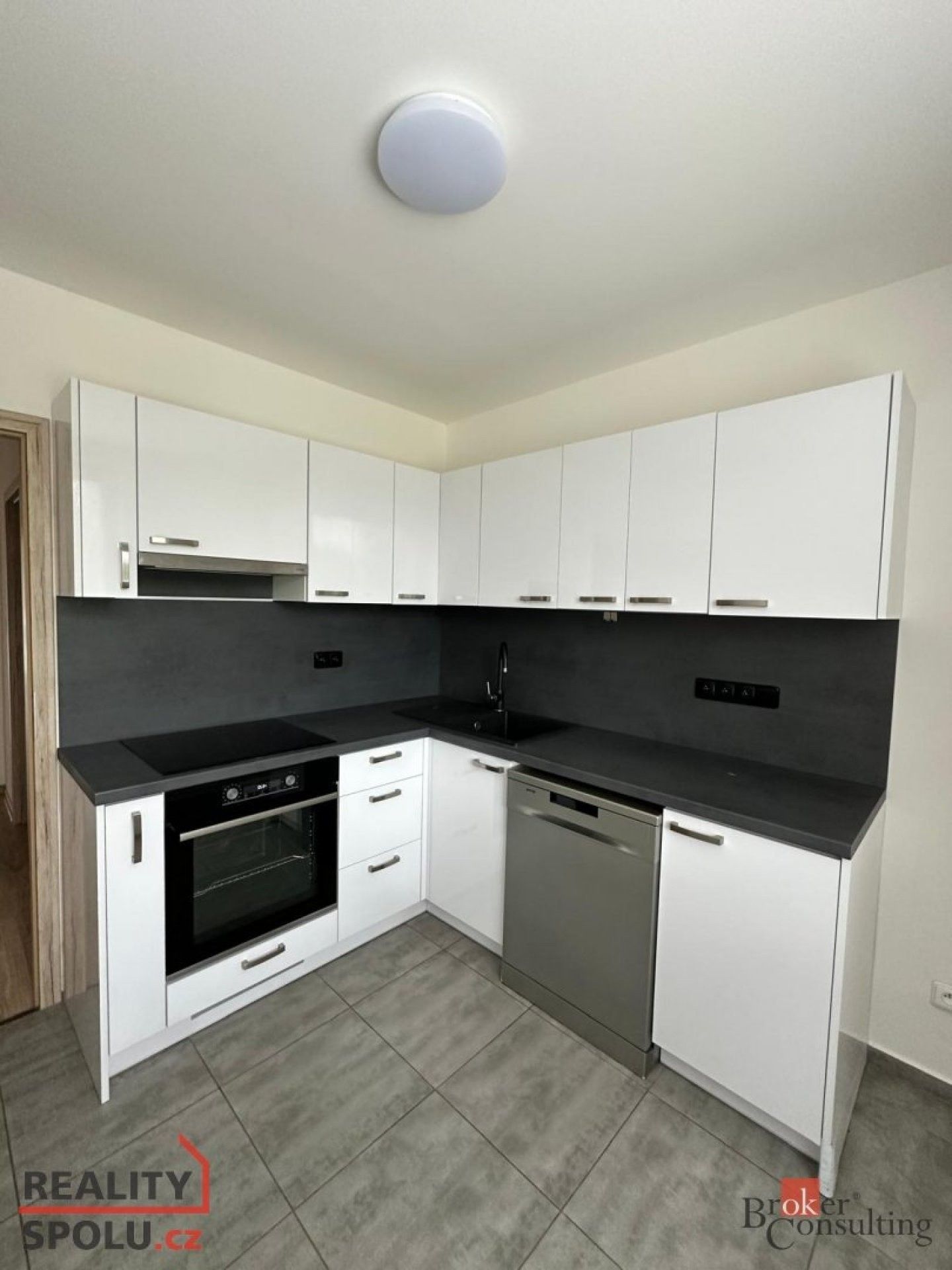 Pronájem byt 2+1 - Razová, 61 m²