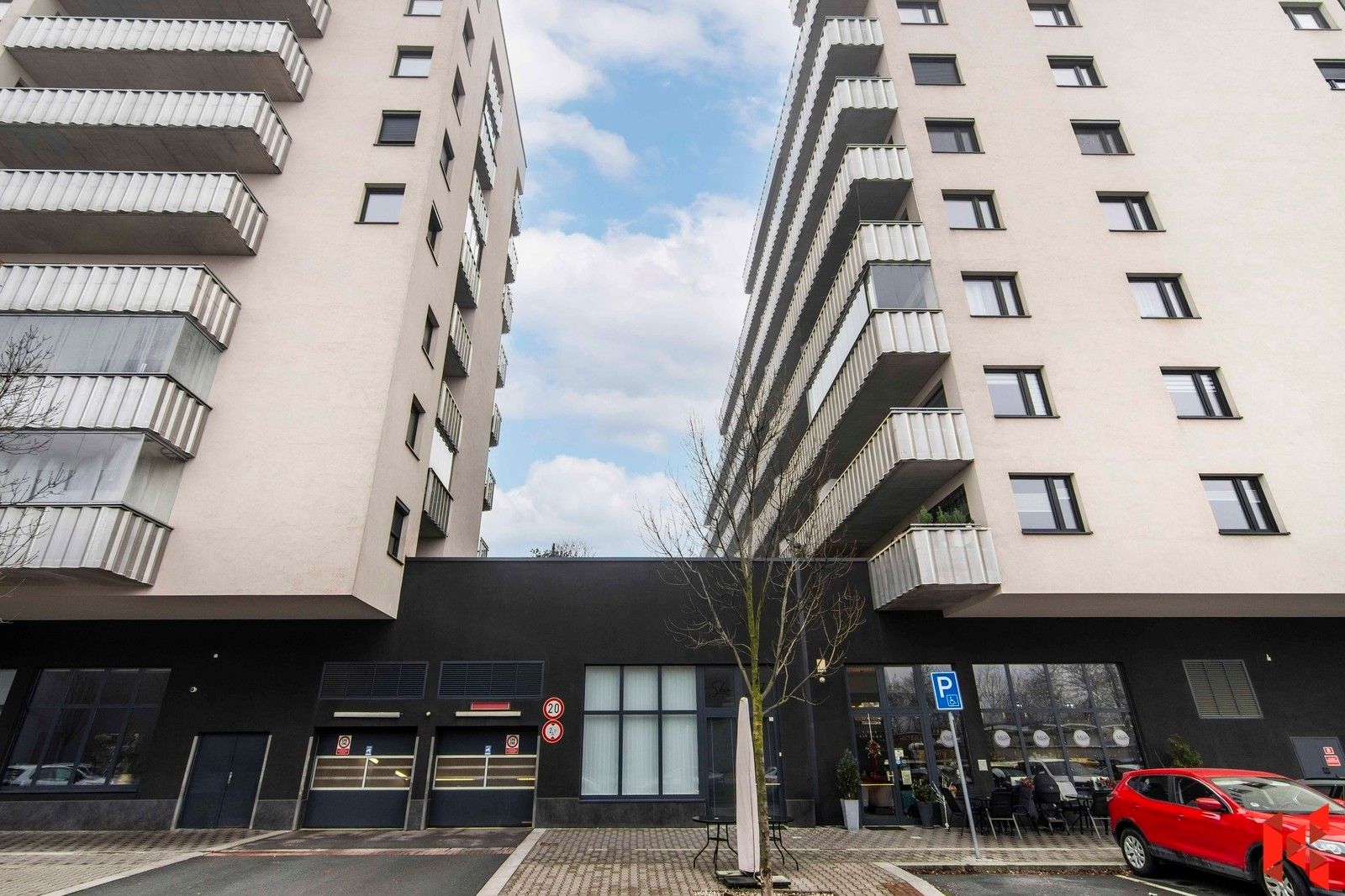 Prodej obchodní prostory - Zvěřinova, Praha, 37 m²