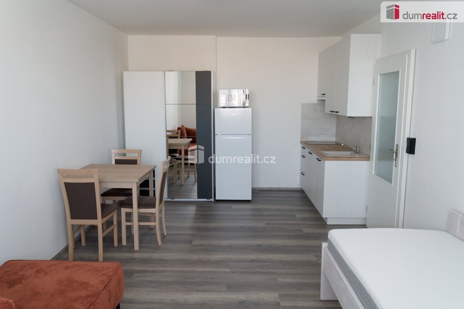 1+kk, Děčínská, Praha, 32 m² - 2