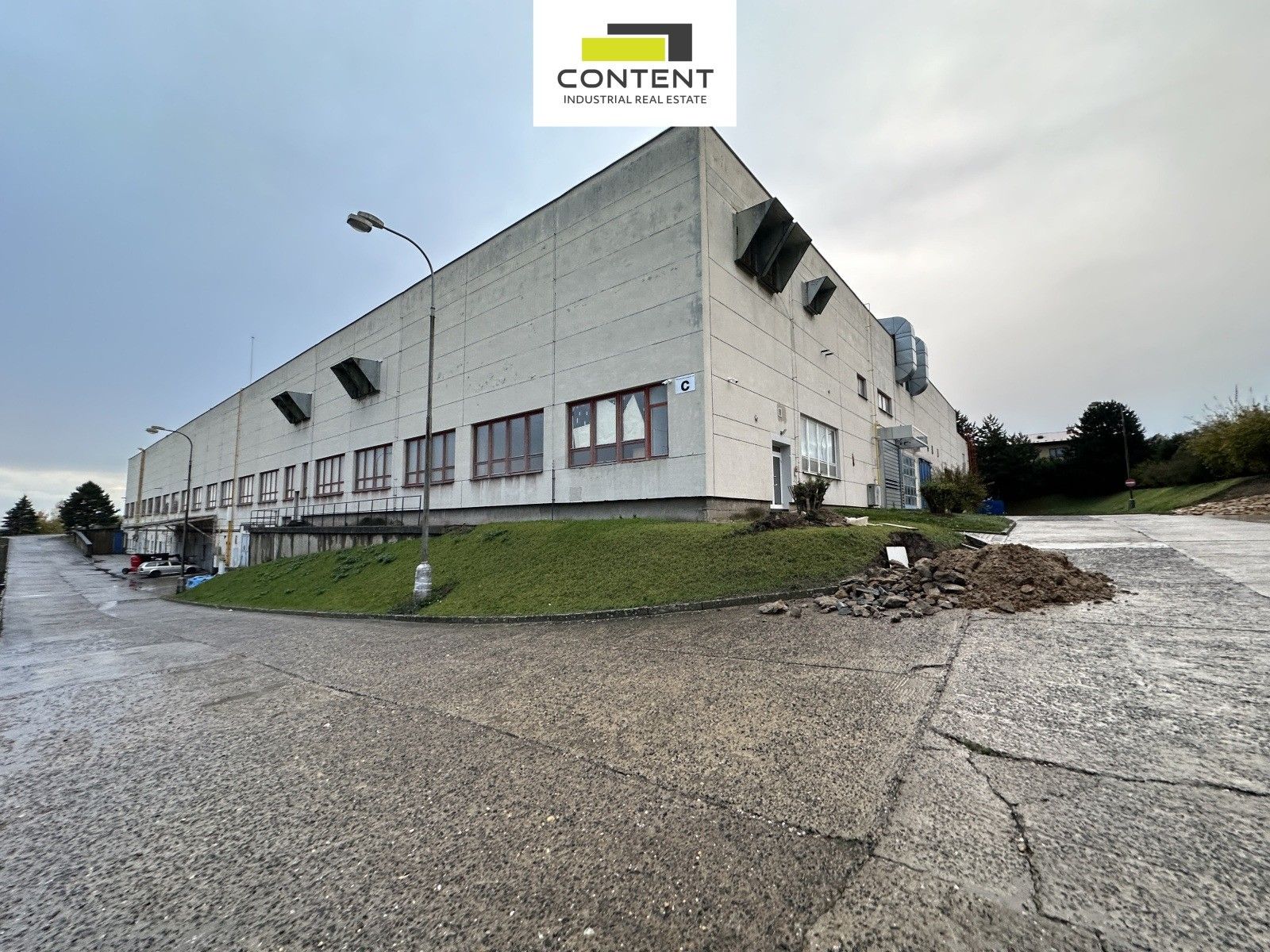 Sklady, Havlíčkova, Hořice, 3 400 m² - 1