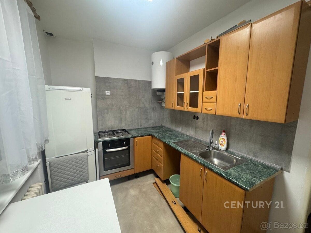 Pronájem byt 2+1 - Štursova 2892, Kroměříž, 72 m²