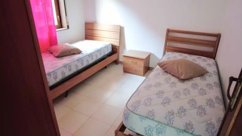 Rodinné domy, 987 66, Zahraničí