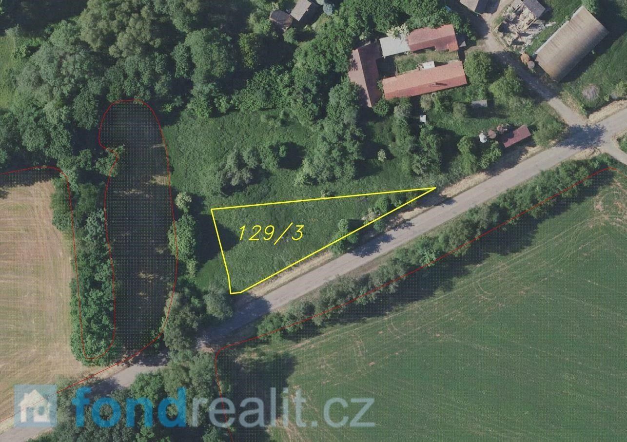 Prodej pozemek - Dolní Kralovice, 1 241 m²
