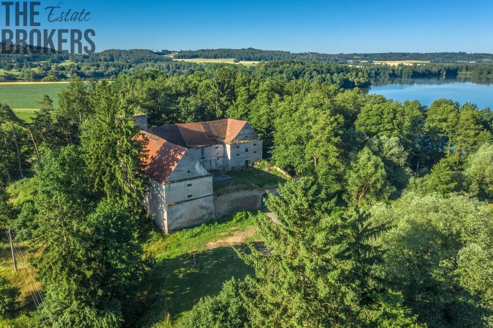 Památky · 1 800 m² · Buzice - 3