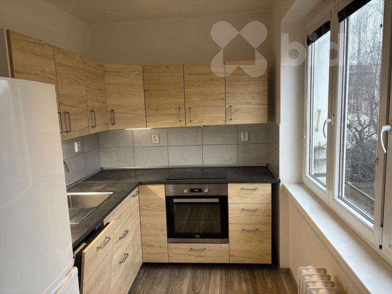 Pronájem byt 2+1 - Drahobejlova 1294, Praha, 52 m²