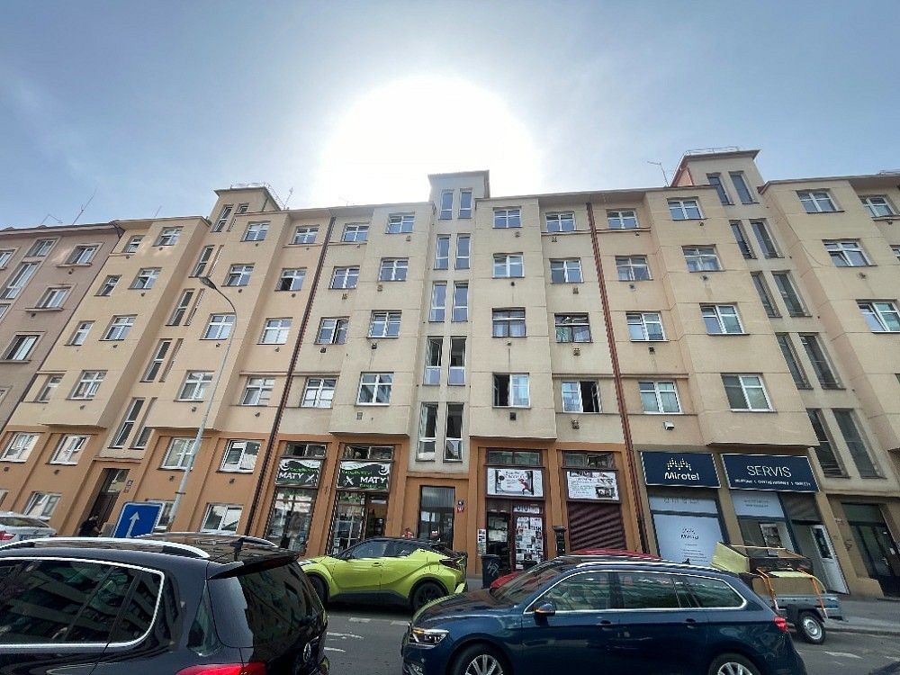 Prodej byt 1+1 - Vrchlického, Praha 5 - Košíře, 50 m² - 2