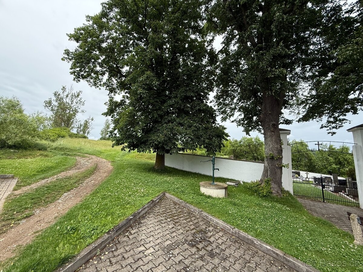 Zahrada · Uherčice u Znojma, 671 07 - 4