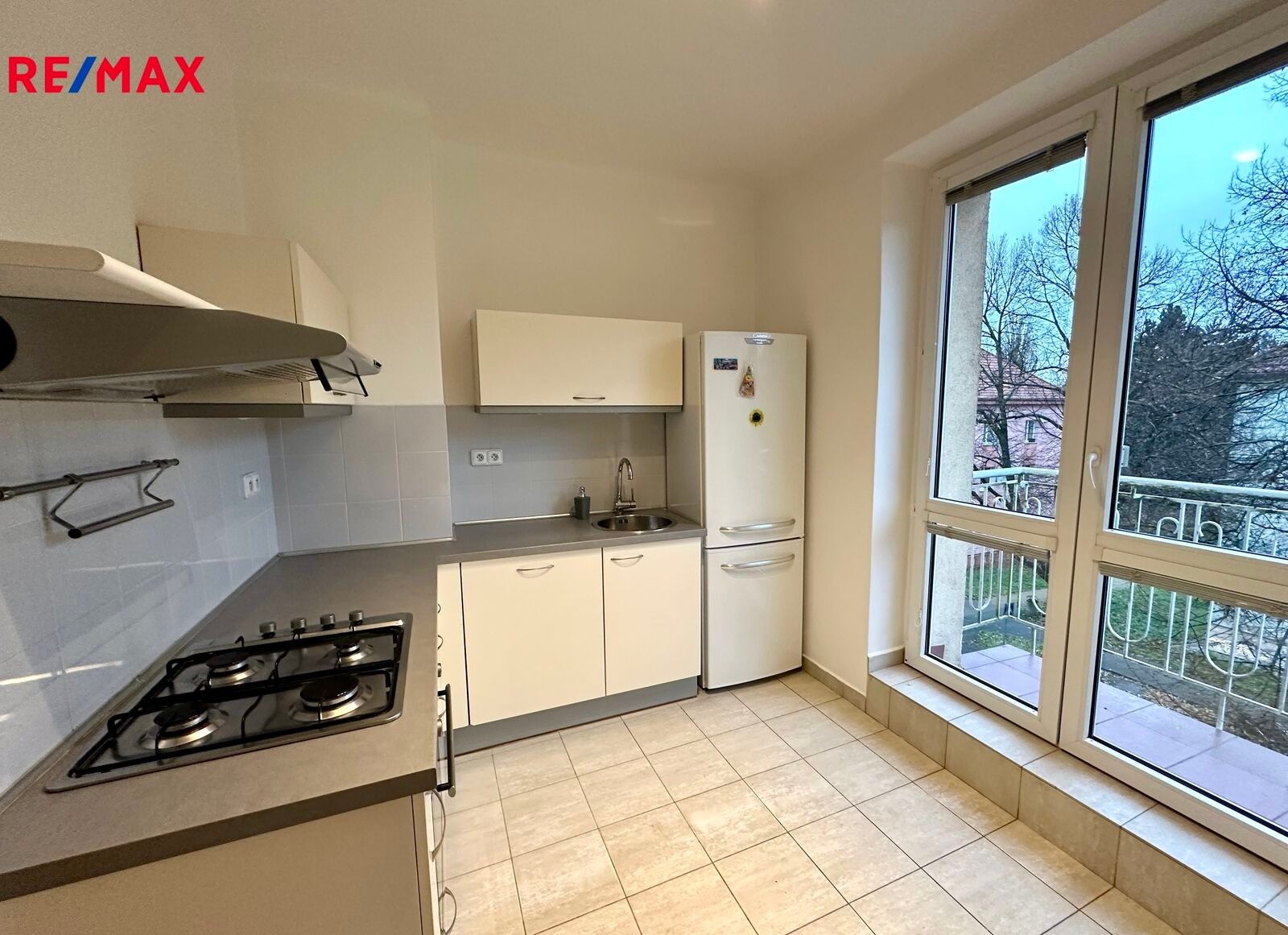 1+1, Katusická 700, Praha, 40 m²