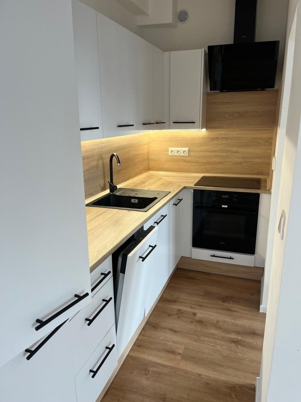 Pronájem byt 2+kk - Hany Kvapilové, Ostrava, 46 m²