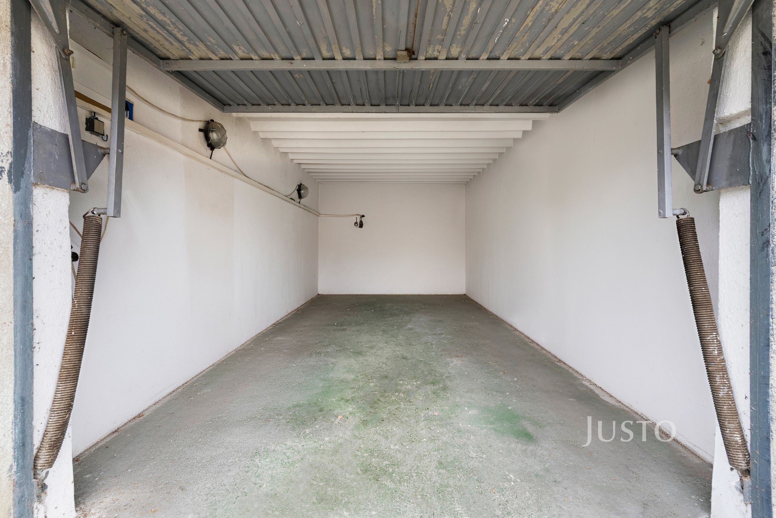 Prodej garáž - Dlouhá, Šlapanice, 16 m²