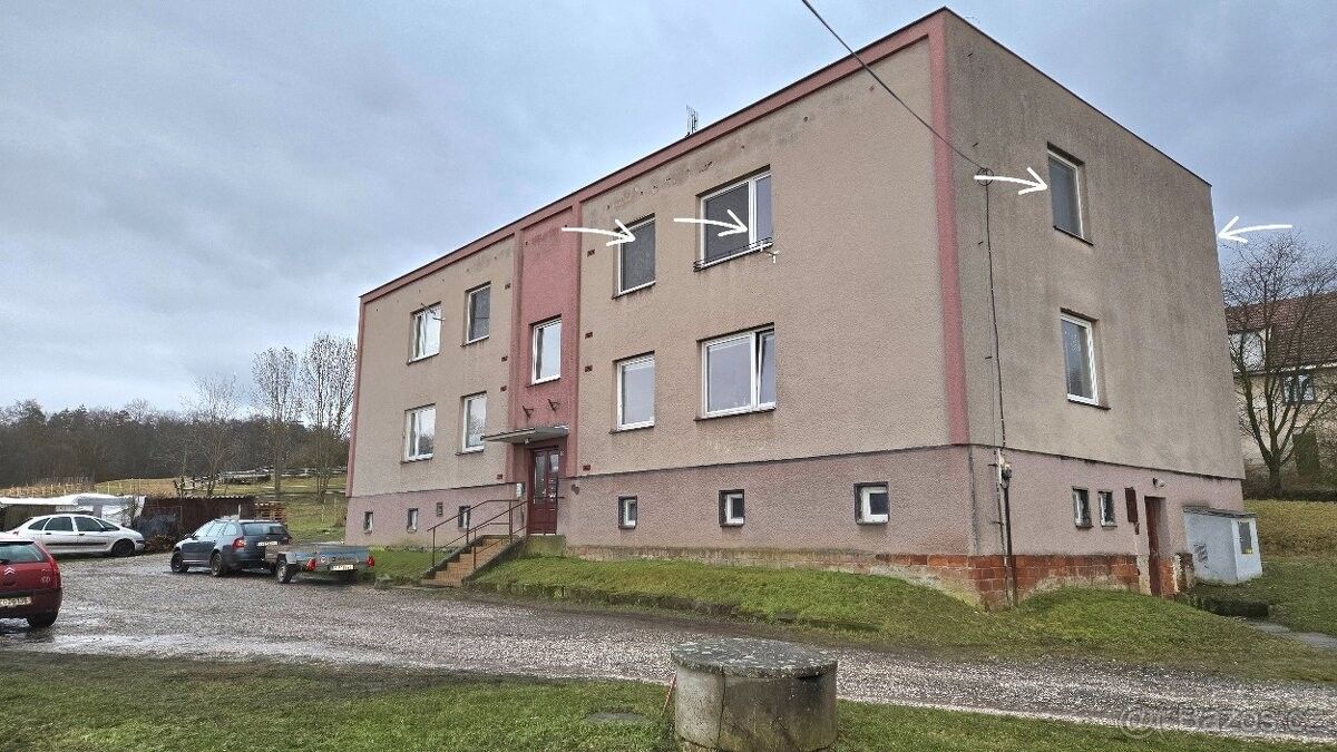 Byty, Všestary, 503 12