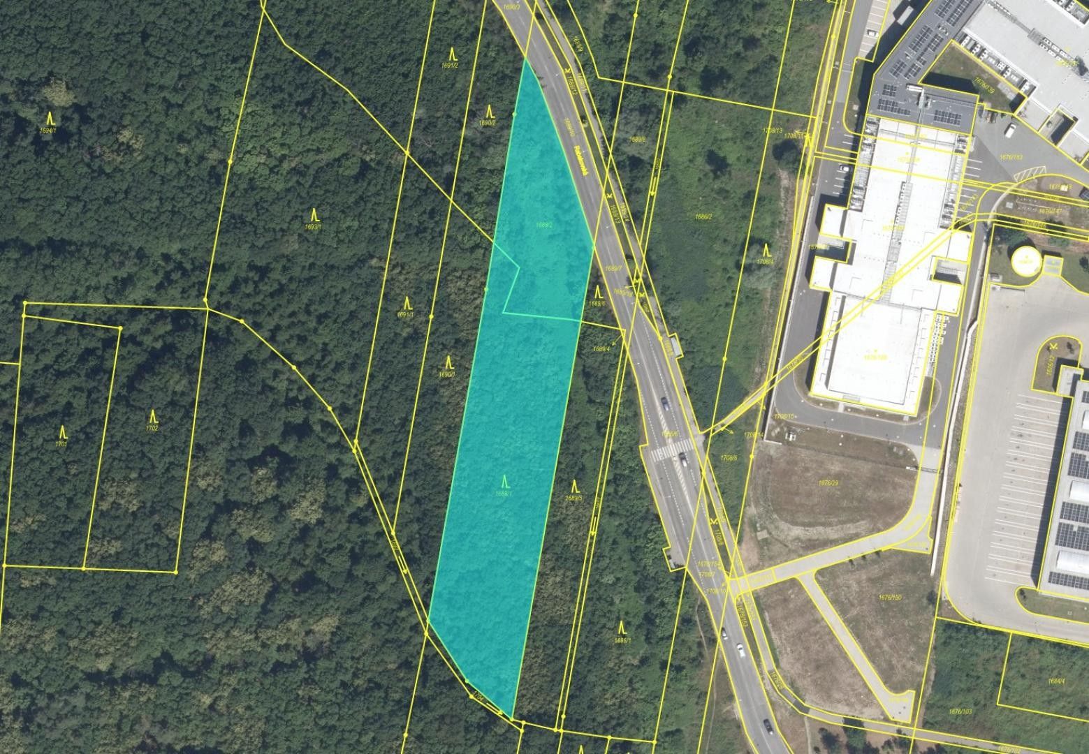 Prodej les - Rabakovská, Praha