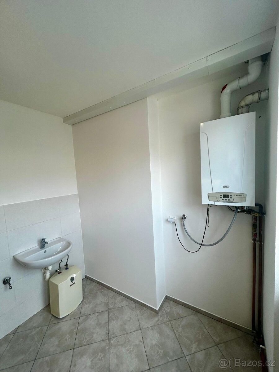 Obchodní prostory · Blansko, 678 01 - 4