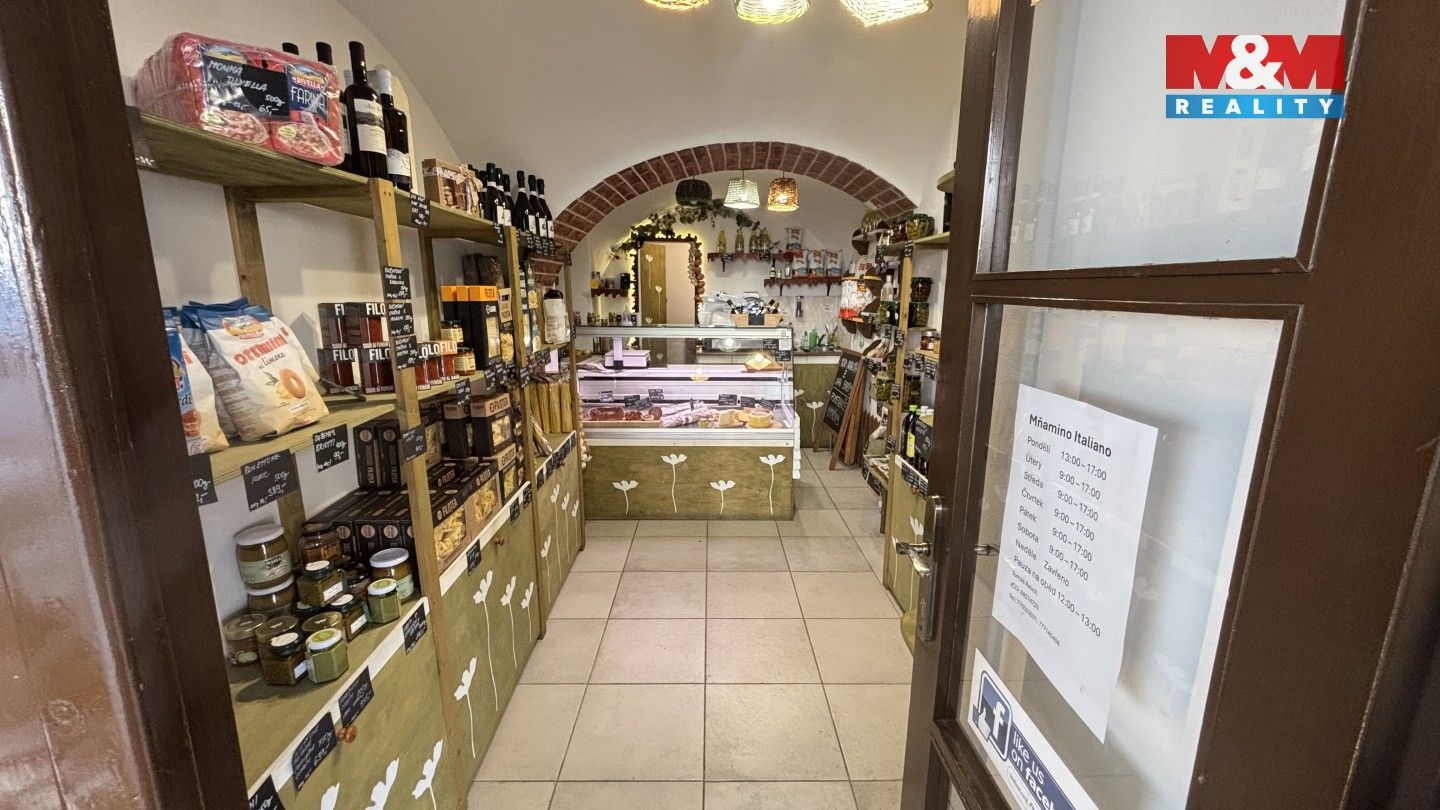 Pronájem obchodní prostory - Smetanovo náměstí, Litomyšl, 18 m²