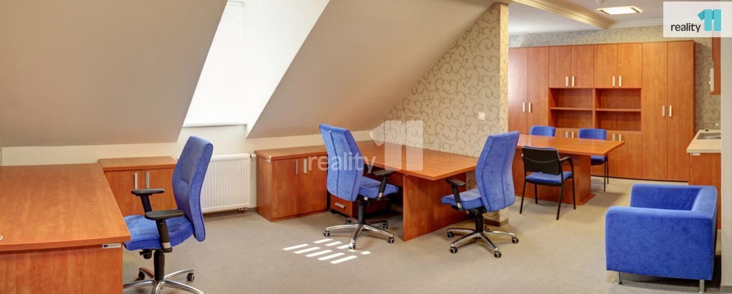 Pronájem kancelář - Chebská, Karlovy Vary, 75 m²