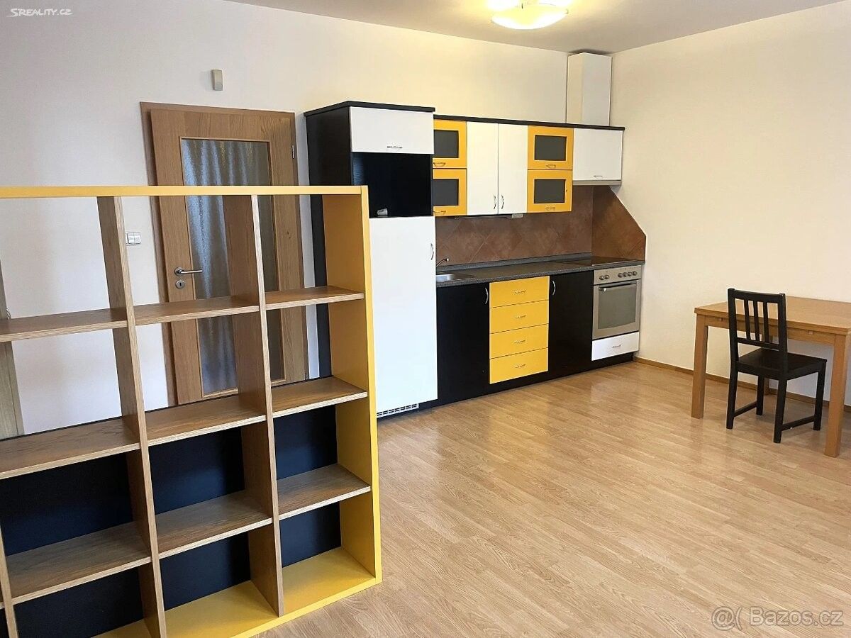 Byty, Praha, 150 00