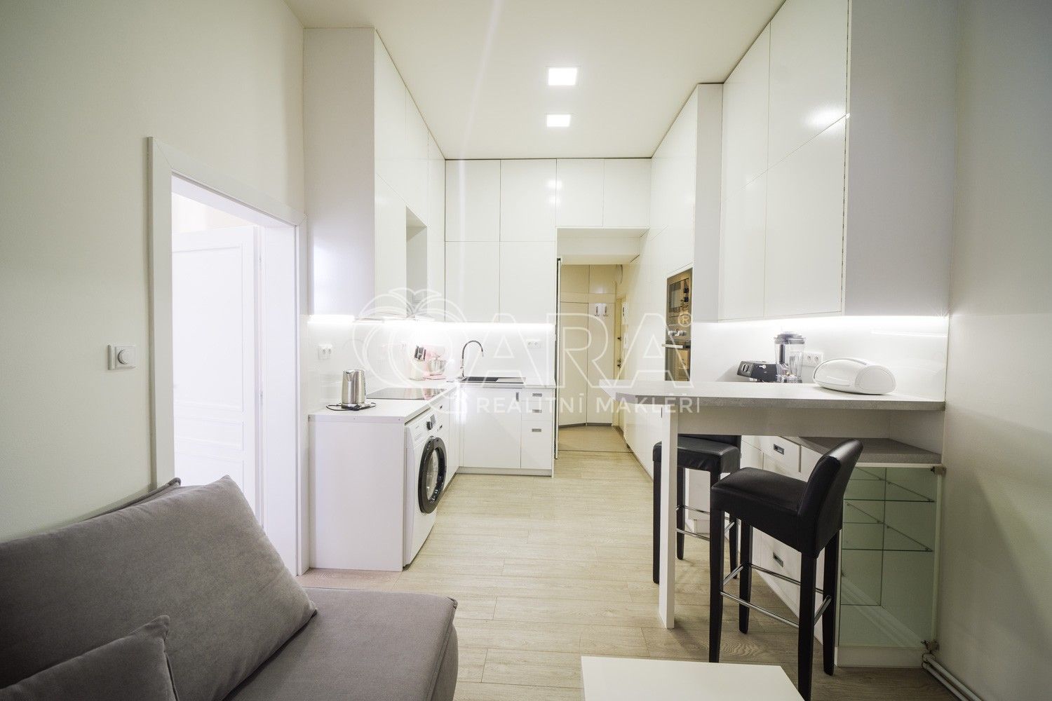 2+kk, Českomoravská, Praha, 37 m²